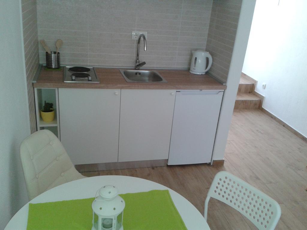 Viola Apartment & Free Parking Шибеник Экстерьер фото