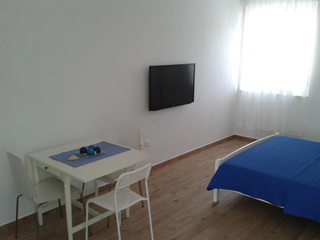 Viola Apartment & Free Parking Шибеник Экстерьер фото