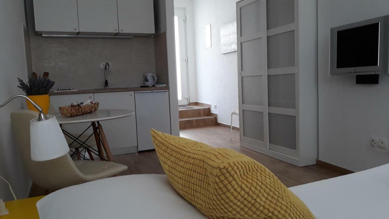 Viola Apartment & Free Parking Шибеник Экстерьер фото